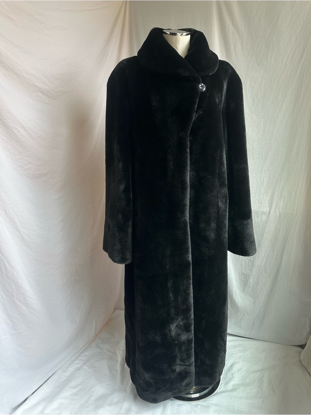 Pamela McCoy Collection Black Plush Faux Fur Coat Size L Shawl Collar
